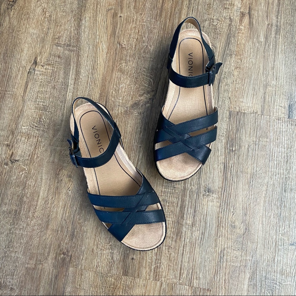 Vionic Violet Black Platform Sandals